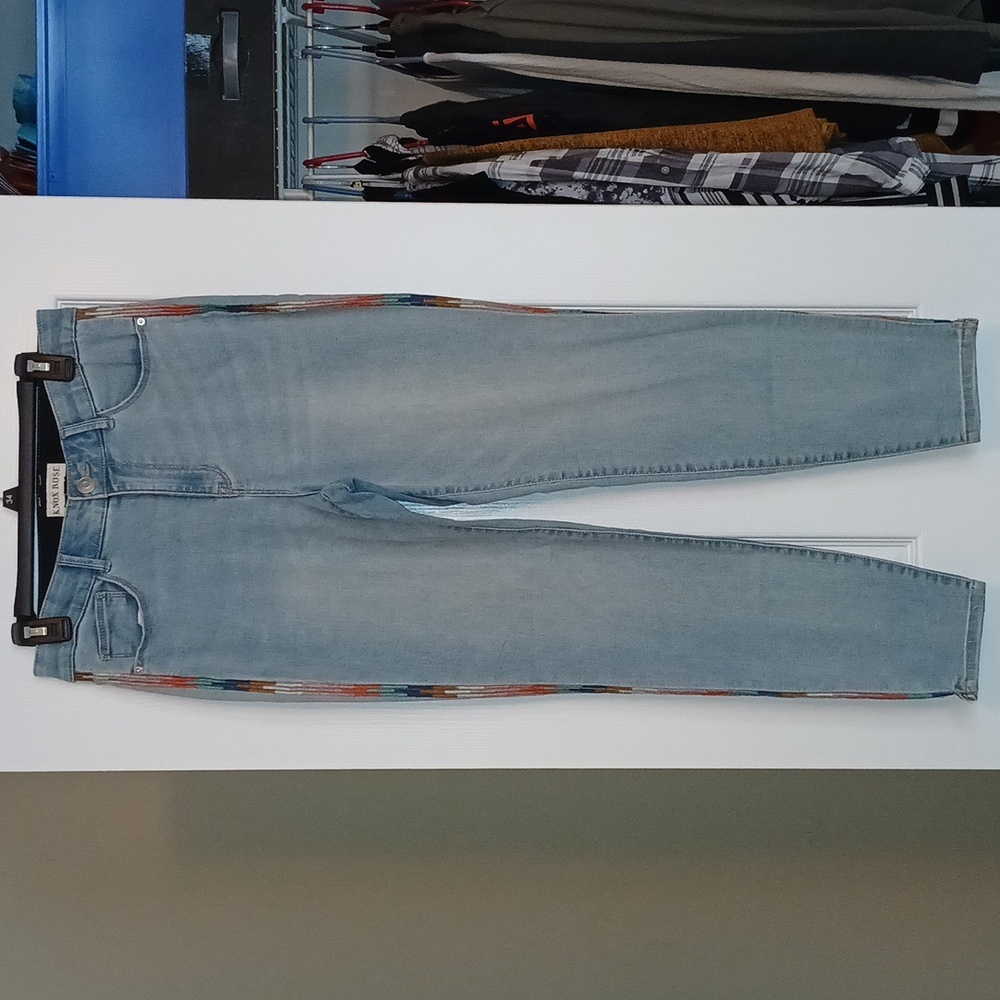 Knox Rose High Waisted Multicolored Embroidered Light Jeans Women's 10